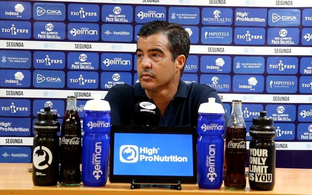 Rueda de prensa de José Pérez Herrera tras el partido ante el Yeclano Deportivo￼