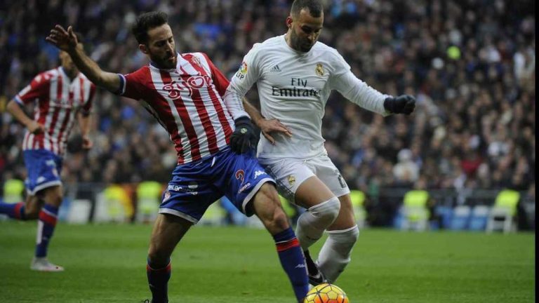OFICIAL | Álex Menéndez un lateral con experiencia en Primera División para el Xerez