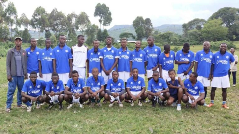 El Xerez Deportivo FC dona material deportivo al Athletic Club de Lwiro