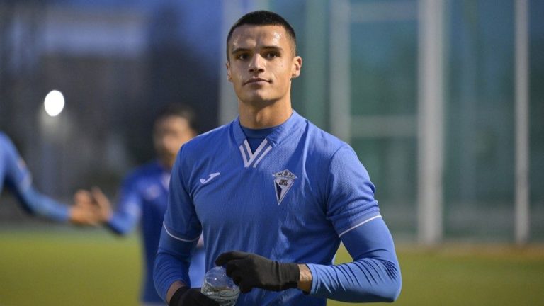 OFICIAL | Álex Castroviejo, más pólvora para el ataque azulino