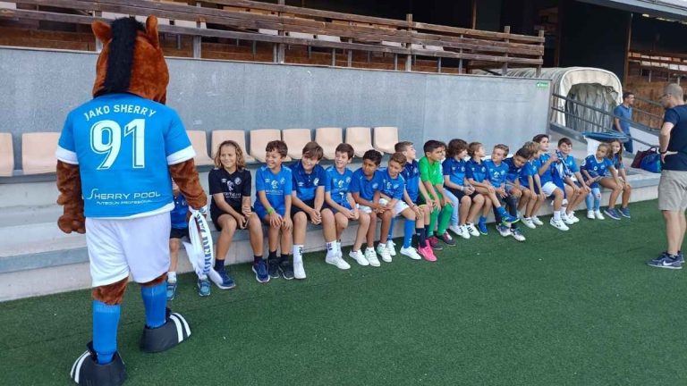 Los benjamines disfrutan del Campus Xerecista organizado por la Fundación