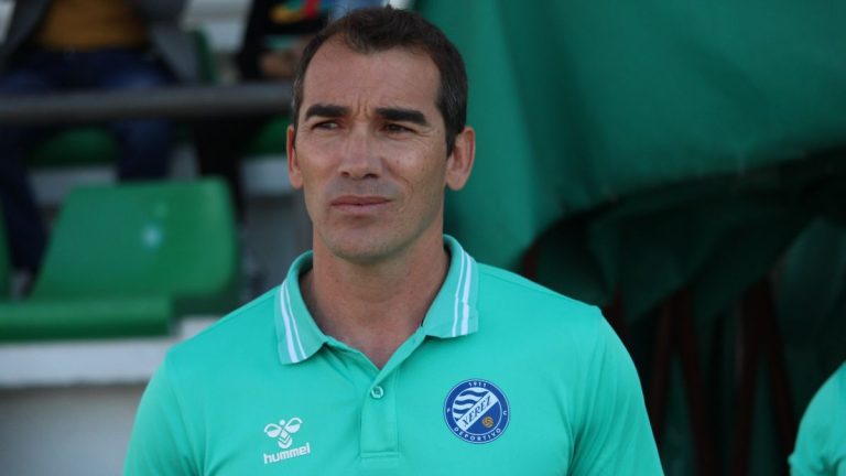 OFICIAL | Francis Pérez seguirá al frente del Xerez B