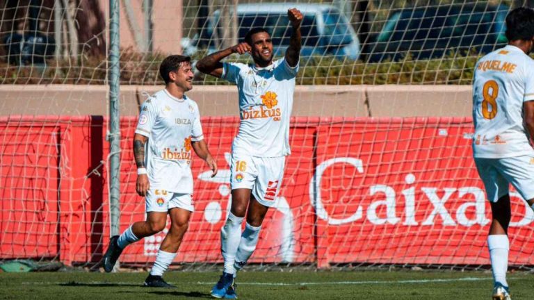 OFICIAL | Fran Núñez, más pólvora para el ataque azulino