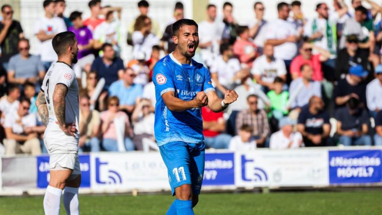 OFICIAL | Ilias amplía su vinculación con el Xerez DFC hasta 2026