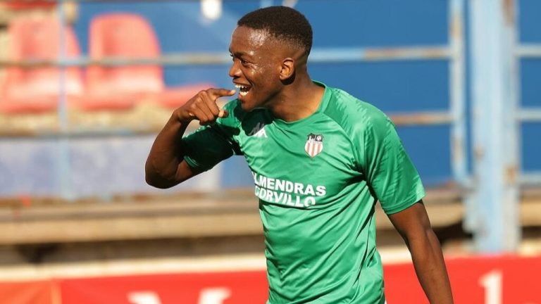 OFICIAL | Ingoma Mwanza refuerza la delantera xerecista