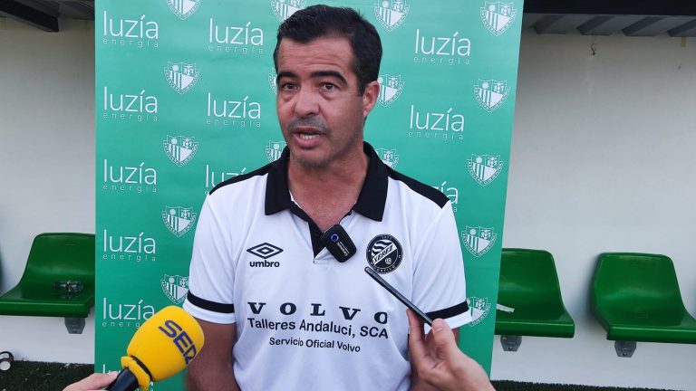 Rueda de prensa de Pérez Herrera tras el partido ante el Antequera CF