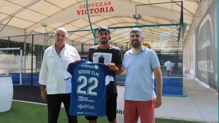 Presentación de Sergio Martínez en Club de Pádel Nuevo Jacaranda