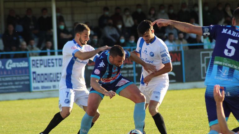 El Xerez naufraga en la orilla de La Isla (2-1)