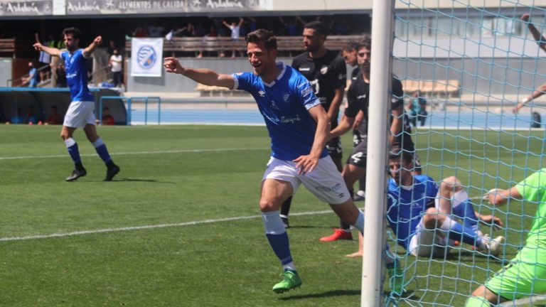 El Xerez vuelve a sumar de tres en el Municipal de Chapín (1-0)