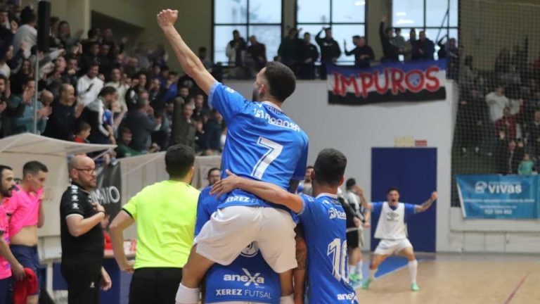 CRÓNICA | Asalto al liderato de la categoría (10-7)