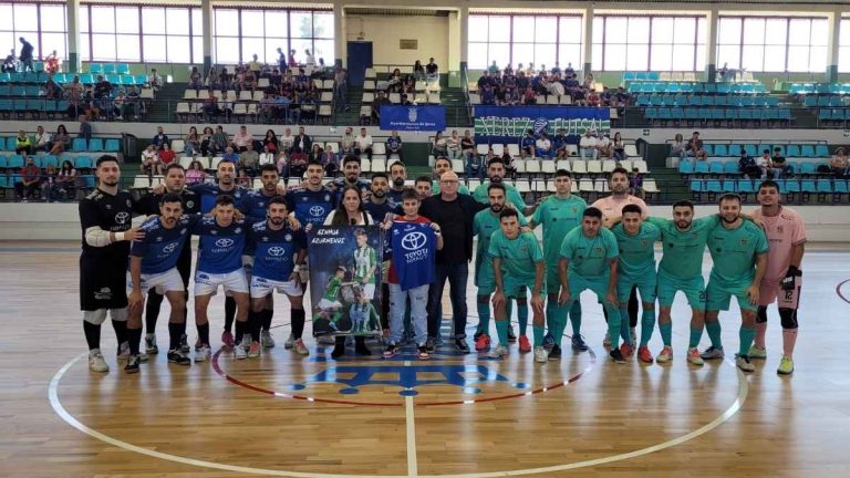 CRÓNICA | Dura derrota en el debut de Nacho Juncal en el banquillo xerecista (1-5)