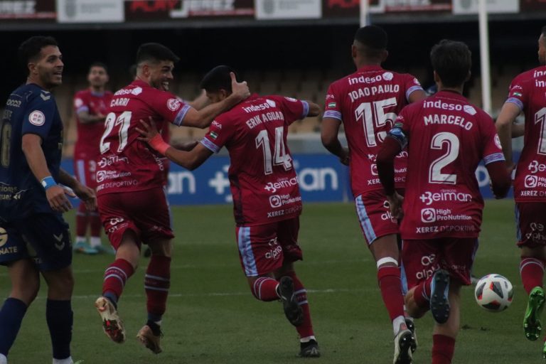 El fútbol no le da al Xerez el premio que merece (1-2)
