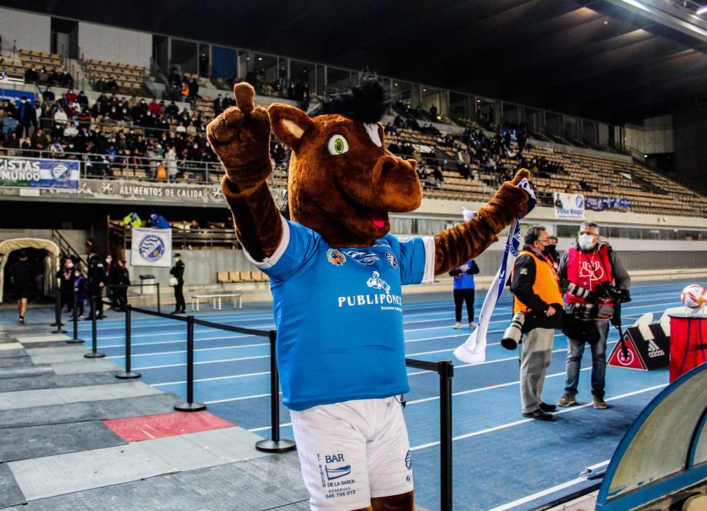 jako sherry saludando xerez mascota