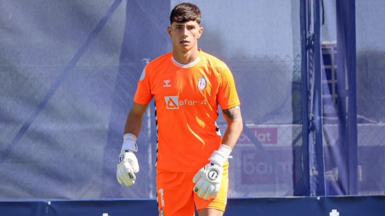 OFICIAL | Josán, juventud y proyección para la portería azulina