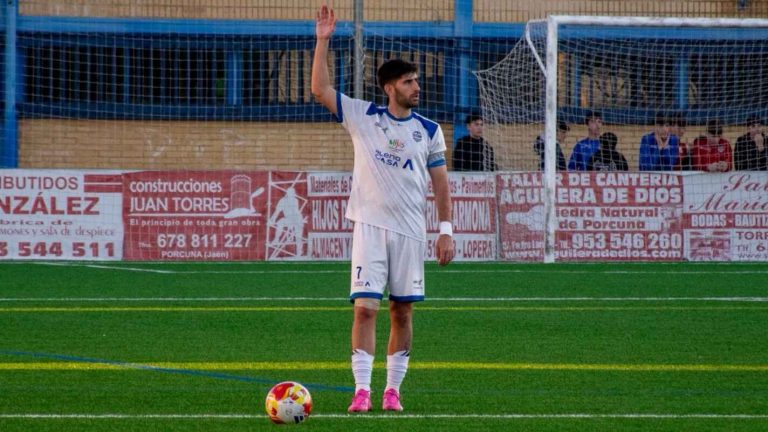 OFICIAL | Sergio Esteban, primera pieza del centro del campo xerecista 2026-27