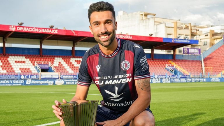 Robe Moreno, más argumentos para el centro del campo del Xerez Deportivo