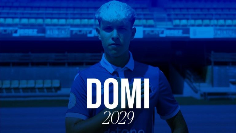 El canterano Domi renueva con el Xerez Deportivo FC hasta 2029
